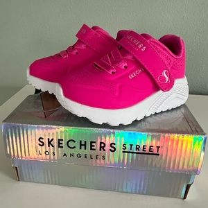 Skechers Toddler Girl’s Shoes Size 5
